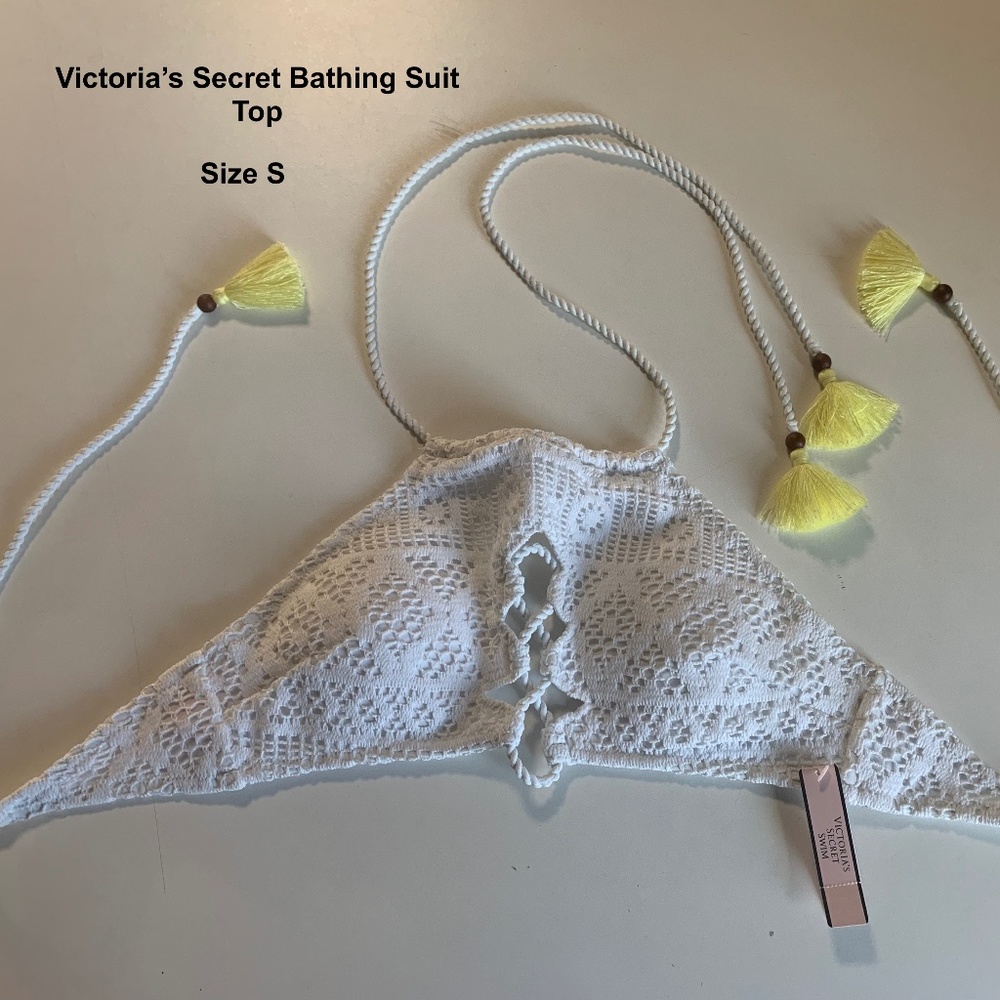 Victoria's Secret Bathing Suit Top NWT SMALL